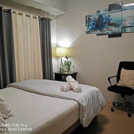 Staycation Condotel @150Newport Pasay City Манила Екстериор снимка