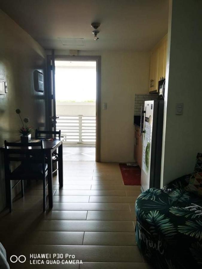 Staycation Condotel @150Newport Pasay City Манила Екстериор снимка