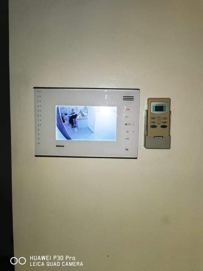 Staycation Condotel @150Newport Pasay City Манила Екстериор снимка