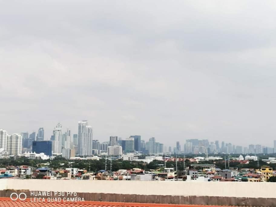 Staycation Condotel @150Newport Pasay City Манила Екстериор снимка